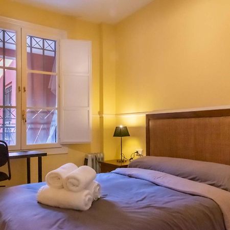 Apartamento Lirio Donkey Севиля Екстериор снимка